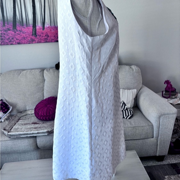 Ronni Nicole Elegant White Garment - Picture 8 of 10